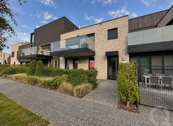 Gelijkvloerse verd. + tuin te huur in Veerle
